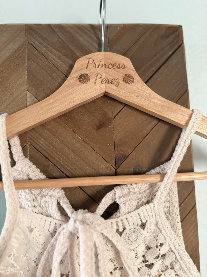 Deluxe Engraved Hanger